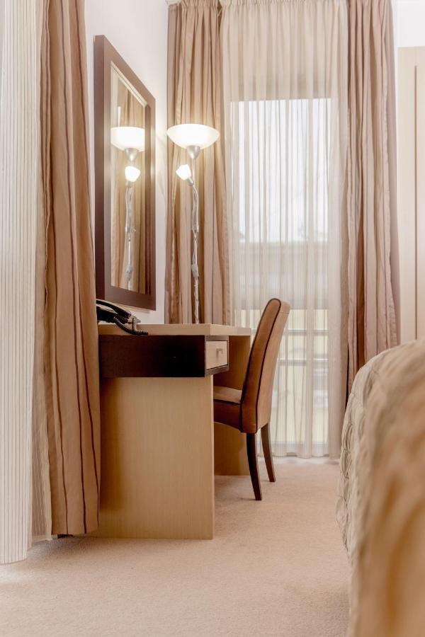 Hotel Vojvodina Zrenjanin Esterno foto