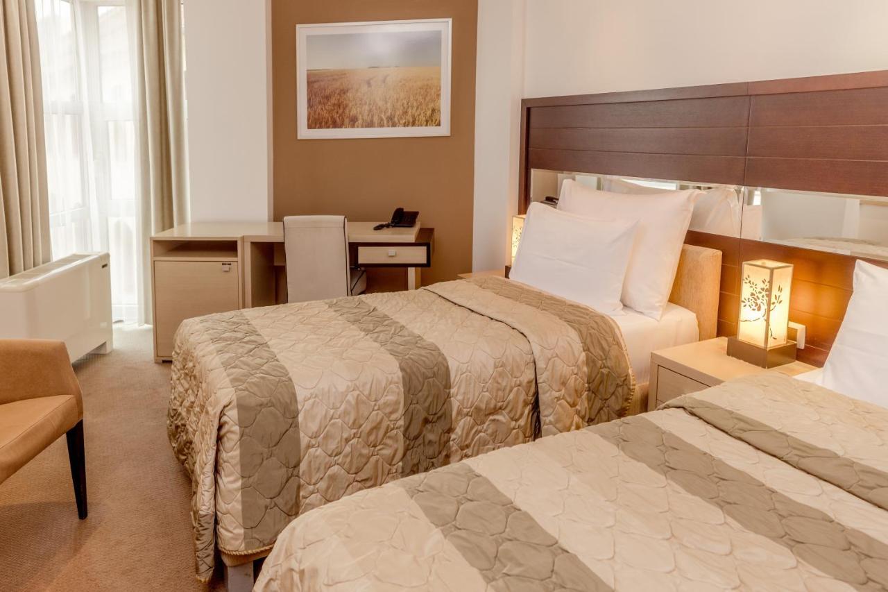 Hotel Vojvodina Zrenjanin Esterno foto