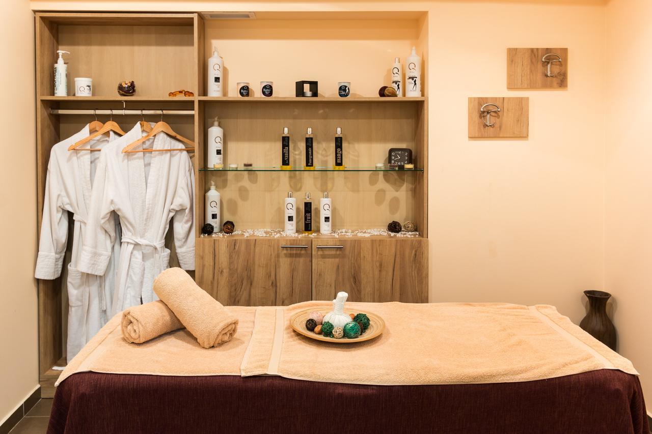 Hotel Vojvodina Zrenjanin Esterno foto