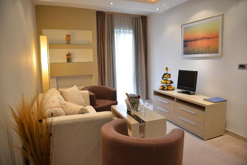 Hotel Vojvodina Zrenjanin Esterno foto